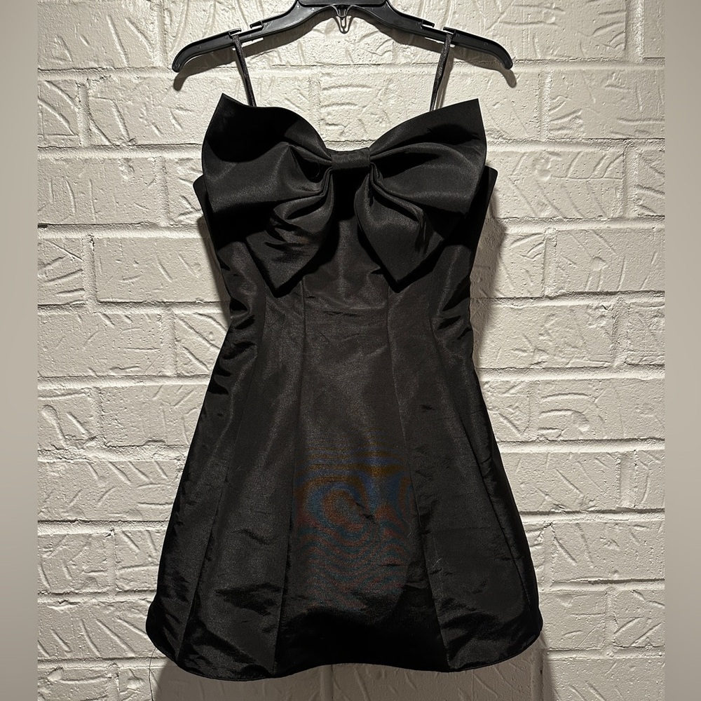 New Mac Duggal Strapless Bow Mini Dress Size 2 - Picture 3 of 10
